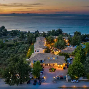 4* Hotel Lesse