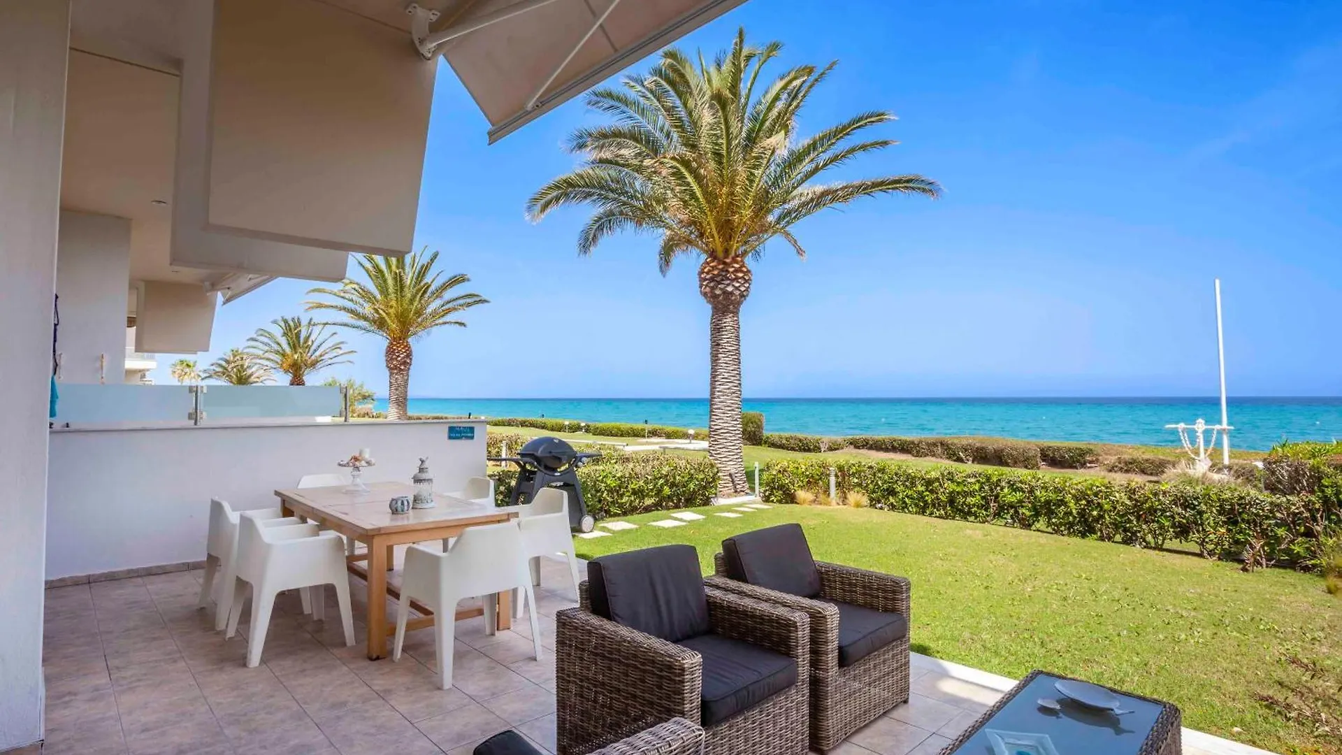 Seapalm House Villa Hanioti Greece